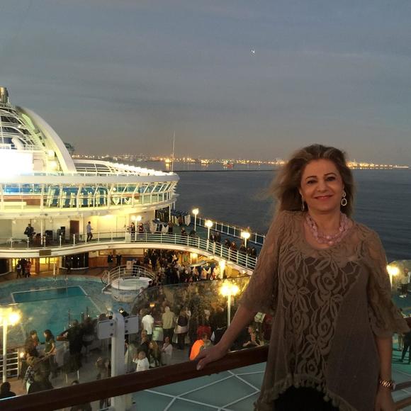 Meet your Posher, Sheila - Picture 1 of 1